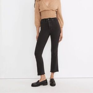 MADEWELL Cali Demi-Boot Jeans Cropped in Black Babyland Wash Raw Hem 25